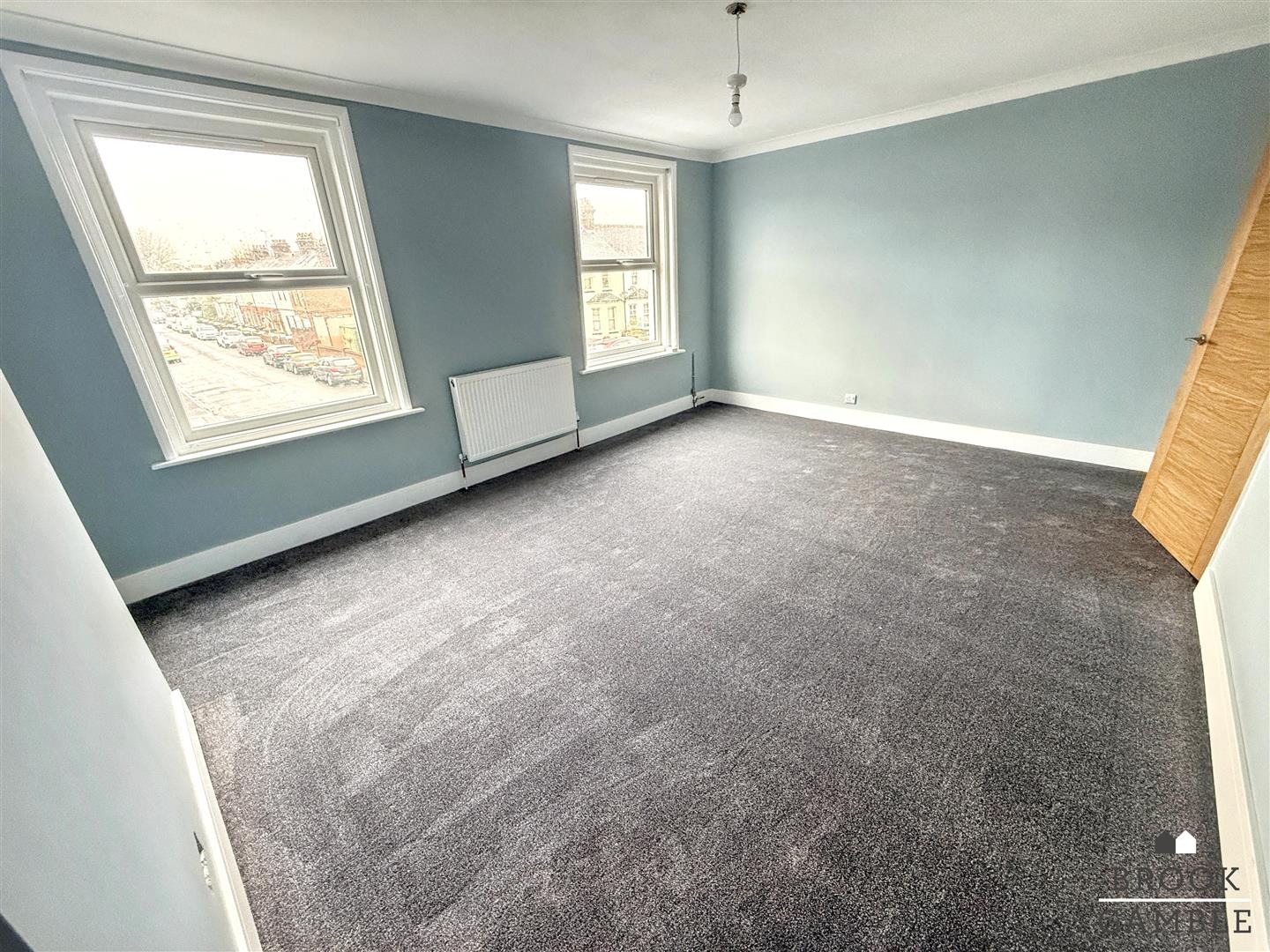 3 Bedroom Maisonette. Seaside in Eastbourne,  3